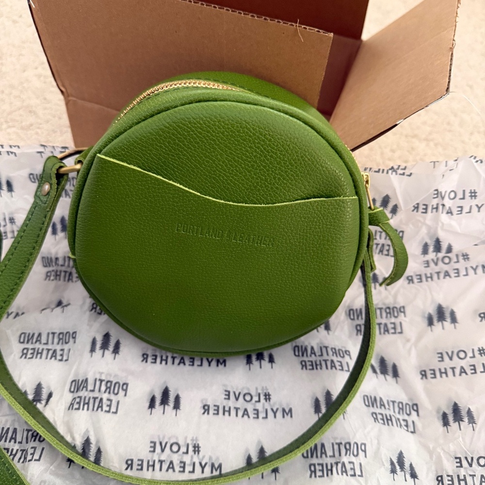 Brand new Portland Leather round kiwi bag